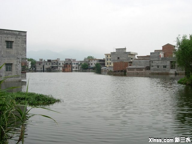 水中有楼阁.JPG
