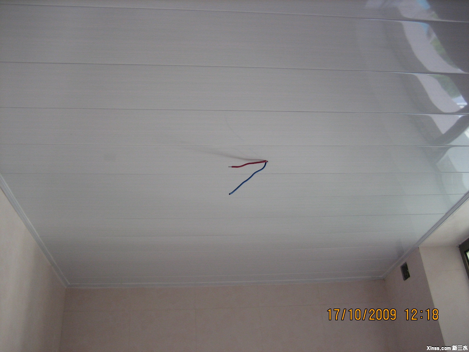 ��ɫ�е�ǳ���������������õĲ��ϡ���ɫ����һ����