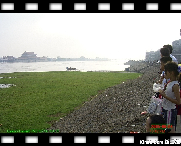 050624观龙楼09.jpg